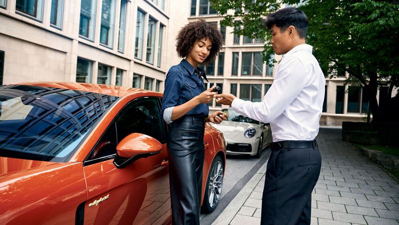 Mit „Porsche Drive Flex“ können Kunden zu einem monatlichen Paketpreis flexibel zwischen Modellen wechseln.(Bild:  Porsche)