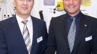 Geschäftsführer von SSP Johann Aulila (links) und der Geschäftsführer von Reer Simone Scaravelli (SSP Safety System Products)