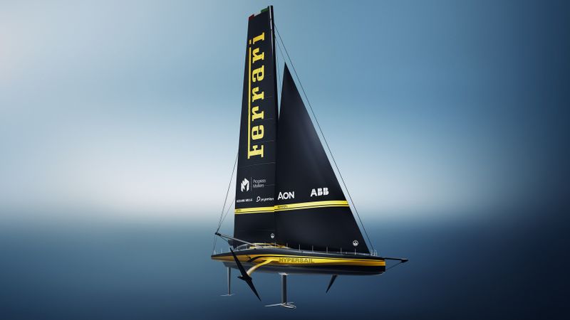Ferrari Hypersail ist eine 100-Fuß-Tragflügel-Einrumpfyacht, die vollständig mit erneuerbarer Energie betrieben wird. (Bild:  ABB / Ferrari Hypersail)