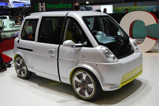 Dieser Würfel namens Mia ist beim französischen Karosseriebauer Heuliez entstanden. Das elektrisch betriebene Stadtauto bietet Platz für zwei Personen. (Archiv: Vogel Business Media)