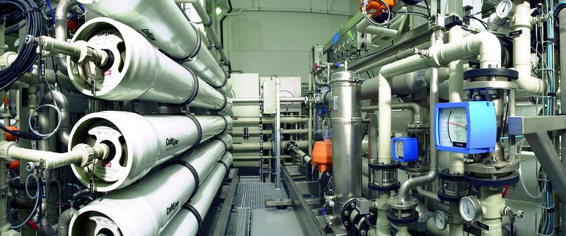 PVDF- und Edelstahl-Leitungen in einer Reinstwasser-Anlage Bild: Christ (Archiv: Vogel Business Media)