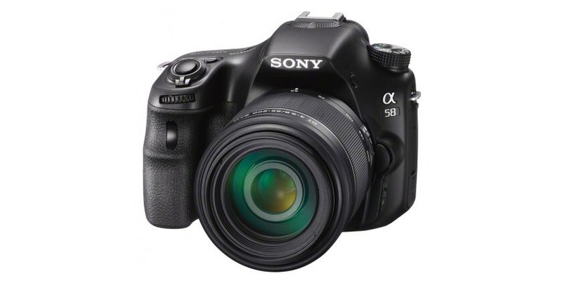 Der Spiegel der SLT-A58 ist teildurchlässig und muss daher beim Fotografieren nicht aufklappen, um Licht auf den Bild- und Autofokus-Sensor zu lassen. (Bild: Sony)