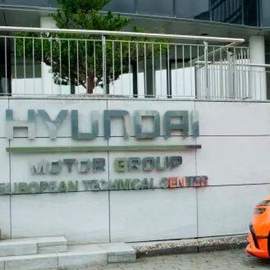 Opel hat sein Testzentrum in Düsseldorf dichtgemacht, Hyundai hat seins am gleichen Ort erweitert. Lesen Sie hier, was die Koreaner auf dem Square Campus nun noch alles machen können ... (Bild: Hyundai)