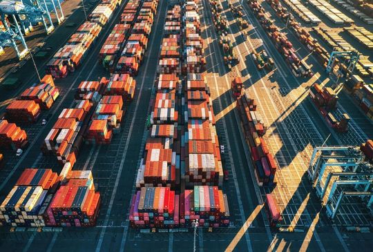 Wo ist es? Wer global einkaufe und Handel treibe, der brauche auch die möglichst präzise Vorhersage zur Ankunftszeit und die Echtzeitverfolgung seiner Sendungen. Ein effizientes System dafür haben jetzt Setlog und Shippeo entwickelt. Wo ist es? Wer global einkaufe und Handel treibe, der brauche auch die möglichst präzise Vorhersage zur Ankunftszeit und die Echtzeitverfolgung seiner Sendungen. Ein effizientes System dafür haben jetzt Setlog und Shippeo entwickelt.