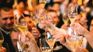 Ob mit Event-CI oder ohne – in jedem Fall müssen Sinneseindrücke, Absender und Ziel der Veranstaltung für einen bleibenden Eindruck bei den Gästen sorgen. (gemeinfrei)