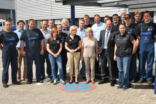 Das Team der Rolf Bauer GmbH. (»kfz-betrieb«)