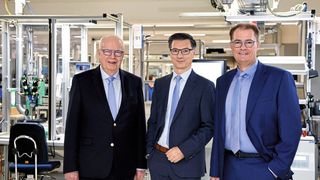 Dimitrios Charisiadis (Mitte) verstärkt das Führungsteam um Bernhard Juchheim (links) und Michael Juchheim (rechts) ab Januar 2020.  (Jumo)