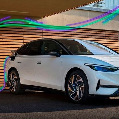 Volkswagen will das bidirektionale Laden für seine Kundinnen und Kunden vollständig in seine E-Fahrzeuge integrieren. (Bild: Volkswagen)