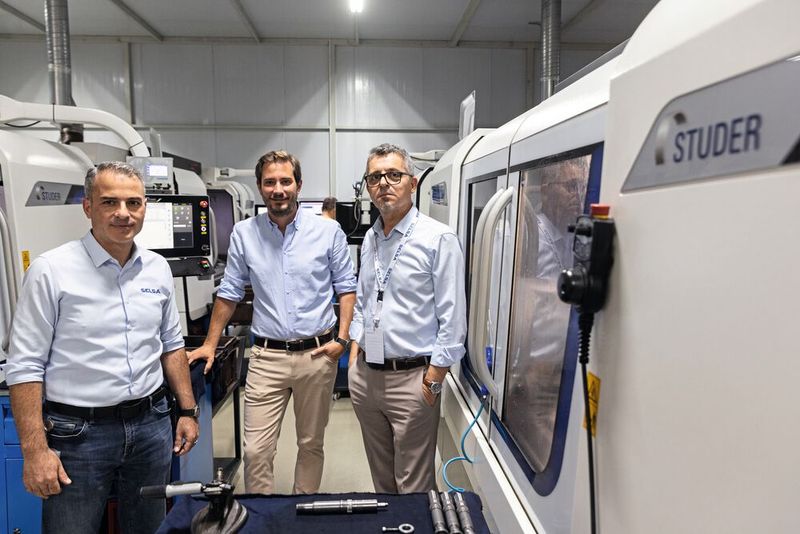 De gauche à droite : Ismail Hanedar (directeur de la production), Cem Dizdar (propriétaire), Atilla Aydın (Studer Area Sales Manager). (Source : Bradley Secker)