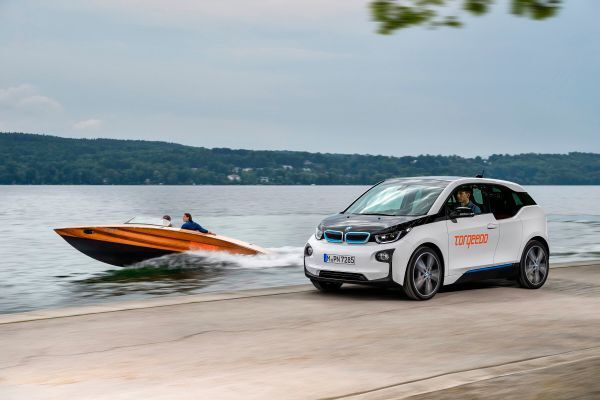 Dank der Plug&Play-Fähigkeit, die den BMW-i3-Hochvoltbatterien von ihren Konstrukteuren mit in die Wiege gelegt wurde, erfreuen sie sich auch außerhalb des Automobils vielfältiger Einsatzmöglichkeiten.  (BMW i)