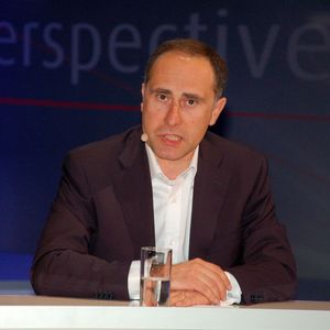 Massimiliano Sammartano, Vice President Sales and Services Marketing & Operations: „Den Wegfall der A-Säule beim Roadster dank oben liegender Neigezylinder bietet nur Linde.“(Bild:  Maienschein)