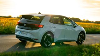 Inzwischen haben mehr als 100.000 Kunden einen VW ID 3 bestellt. (Bild: Volkswagen)