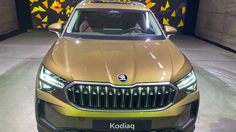 Der neue Kodiaq ist optisch von vorne ... (Bild: Grimm – VCG)