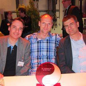 (v. l.) Michael Goltz, OKI, mit Marco Eckstein, bluechip, und Oliver Oehme, Oliver Oehme EDV-Service   (Bild: IT-BUSINESS)