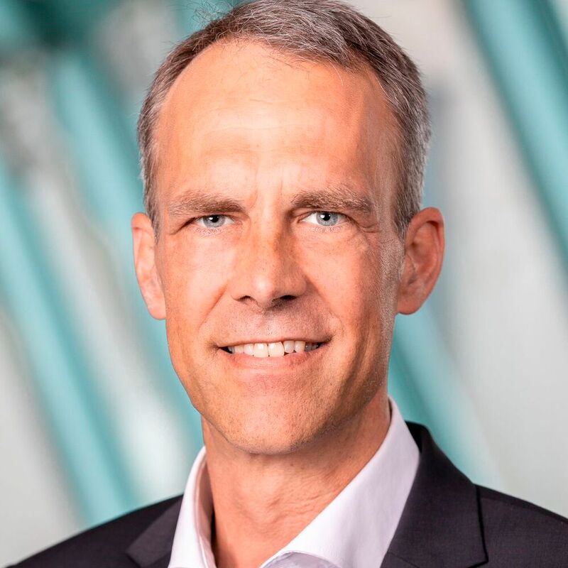 Bernd Grünninger ist seit 2018 Bereichsleiter Gutachten und Mitglied der Geschäftsleitung der Dekra Automobil GmbH. 