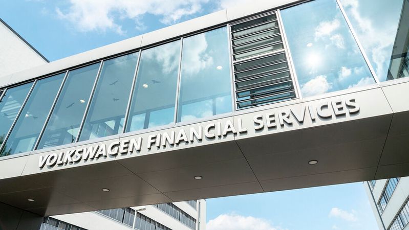 Volkswagen Financial Services verärgert mit einem aktuellen Angebot einmal mehr manchen Händler.(Bild:  VWFS)