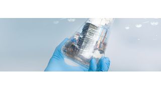 From smokestack to test tube: Will exhaust gases become a raw material for chemicals? A project at the Duisburg steelworks is designed to show us how this will work. (©StudioLaMagica, © mitifoto, ©123dartist - stock.adobe.com; [M]GötzelHorn)