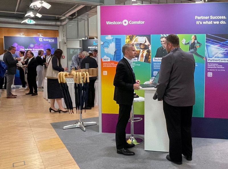 Vor Ort kam es zu informativen Gesprächen.   (Bild: Westcon-Comstor)