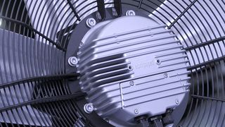 Ventilatoren und Motoren in Greentech-EC-Technologie von EBM-Papst haben gegenüber herkömmlichen Asynchronmotoren einen deutlich höheren Wirkungsgrad. (Bild: EBM-Papst)