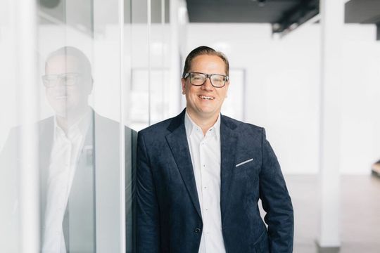 (Dr. Fabian Schühle ist geschäftsführender Gesellschafter der Anker Gruppe. (Bild: Anker))