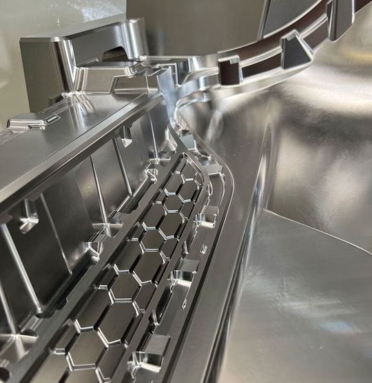 Hypermill high-precision machining technologies make extremely high surface qualities achievable Hypermill high-precision machining technologies make extremely high surface qualities achievable