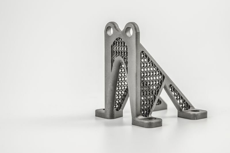 Mittels SLM können auch Gitterstrukturen gefertigt werden. Sie reduzieren das Gewicht von Bauteilen. (Bild: Materialise)