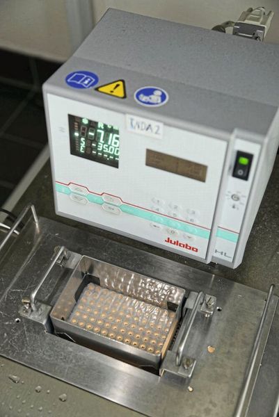 Die Eiskeimbildung im Labor wurde am Tropos mithilfe des Tröpfchengefriertests INDA (Ice Nucleation Droplet Array) untersucht. (Bild: Tilo Arnhold, TROPOS )