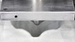 weber-pr-maskenherstellung-deep-drawing (Quelle: Weber Ultrasonics AG)