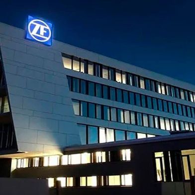 Düstere Stimmung bei ZF in Friedrichshafen! Im Vergleich zu 2023 steht für das vergangene Jahr ein finanzieller Verlust von rund einer Milliarde Euro in den Büchern ... (Bild: ZF)