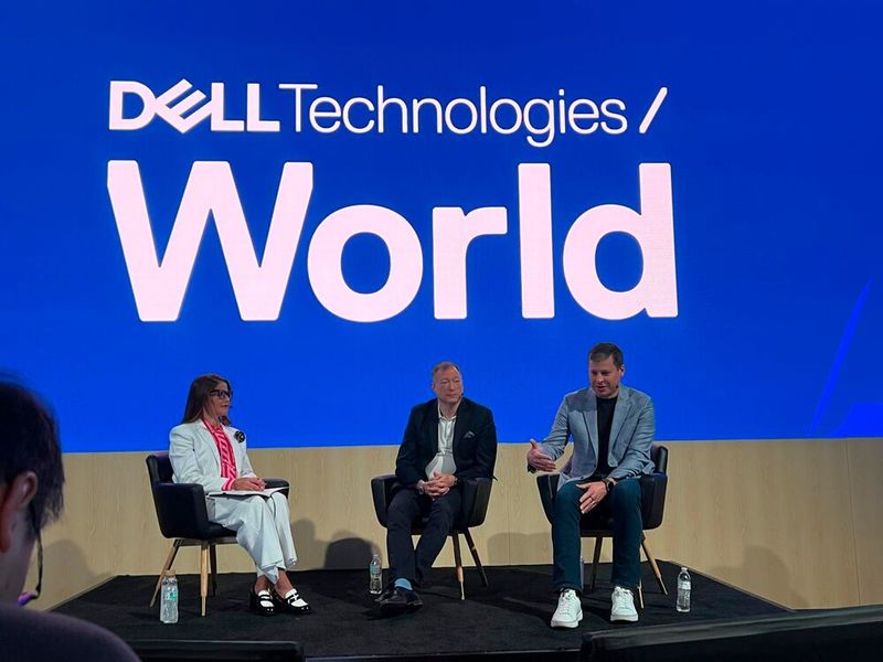 (v.l.): Lacy LaBorde (Head of Global Communications), John Roese (CTO und Chief AI Officer) und John Scimone (President, Chief Security Officer) auf der Pressekonferenz (Bild: Paula Breukel)