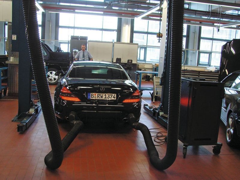 Für die BKA-Servicemitarbeiter in Berlin gilt, auf  alles stets ein wachsames Auge zu haben. (Archiv: Vogel Business Media)