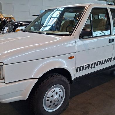 Welches das erste SUV der war? Vielfach wird der ab 1985 in Italien von Rayton Fissore gebaute Magnum 4x4 als erster moderner Luxus-SUV angesehen. (Bild: Dominsky)