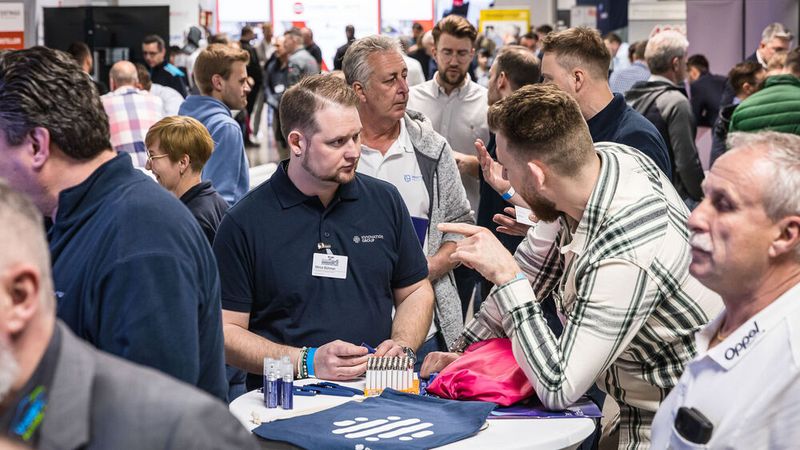 Mehr als 1.000 Besucher konnten sich in Würzburg austauschen.  (Bild: Stefan Bausewein)