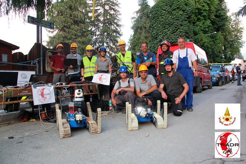 Das TRADR-Team: Der Einsatz in Amatrice zeigt, wie wirkungsvoll die Zusammenarbeit über Ländergrenzen hinweg funktionieren kann. (Fraunhofer IAIS)