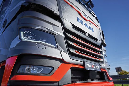 Elektrisch, mit Diesel und mit Wasserstoff: Die nahe Nutzfahrzeugzukunft ist antriebsseitig vielfältig.(Bild:  MAN Truck & Bus)