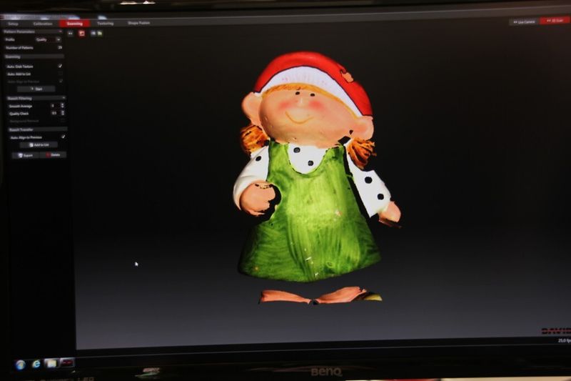 ...die noch einen virtuellen Anstrich erhalten, um direkt an den 3D-Drucker geschickt zu werden...Frei nach dem Motto: Schnitzt Du noch, oder druckst Du schon? (Bild: VBM)