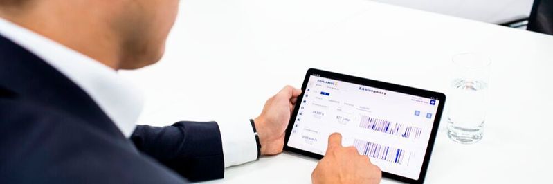 Integrierte Sensoren und eine eigene IoT-Plattform machen es möglich, Daten zur Verbesserung der Wartung zu sammeln und Auffälligkeiten zu melden.(Bild:  Ziehl-Abegg)