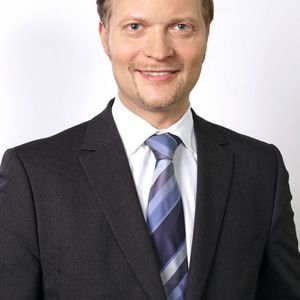 Spectaris-Geschäftsführer Jörg Mayer. „Die EU und das Vereinigte Königreich müssen ihren wirtschaftlichen Kompass wieder benutzen und die Verhandlungen so schnell wie möglich abschließen. Im schlimmsten Fall stehen wir am 29. März 2019 ohne Abkommen da.“