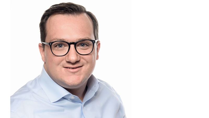 Simon Wol­finger: „Die regelmäßige Wäsche ist ein wichtiger Beitrag zum Werterhalt des Fahrzeugs.“(Bild:  Washtec)