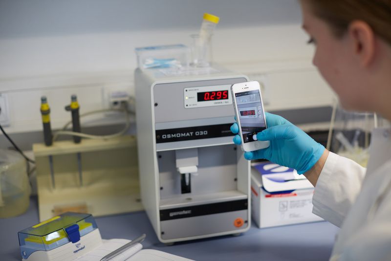 Fotos von Messdaten oder Experimentzuständen können ins digitale Laborbuch übernommen werden. (Bild: Labfolder)