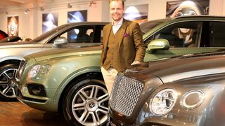 Sven Bajohr ist neu zur Mannschaft gestoßen. Mit Premium kennt sich der Verkaufsberater aus: Er arbeitete zuvor für den Audi-Händler Wichert sowie die BMW-Niederlassung Hamburg. (Bild: Kamps)