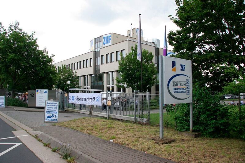 Der ZKF-Branchentreff fand in diesem Jahr im Kompetenzzentrum der Karosserie- und Fahrzeugbauer in Friedberg statt. (Klasing)