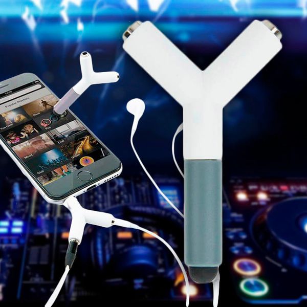 Bei www.yellowoctopus.com.au gibt es für rund 6 Euro den Nifty Headphone Splitter & Touch Pen. Damit lassen sich an ein Gerät zwei Kopfhörer anschließen, und als Touch-Stift kann er auch verwendet werden. (www.yellowoctopus.com.au)