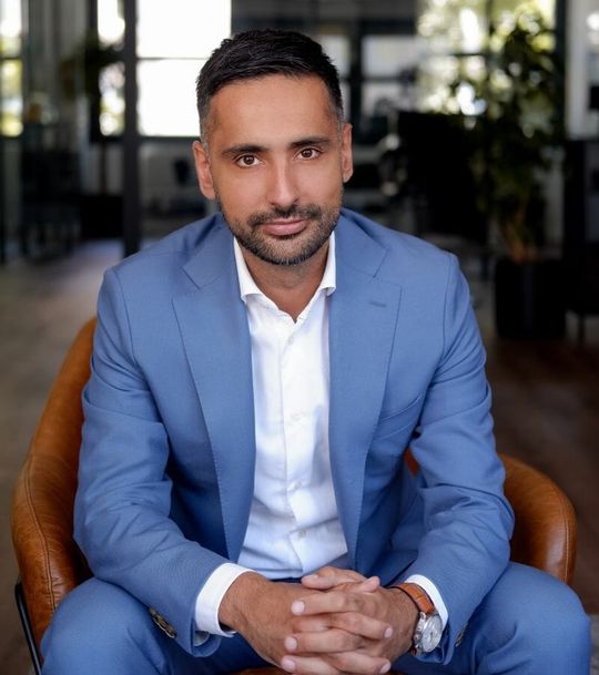 (Nikbin Rohany ist Geschäftsführer von Shore. (Bild: Shore))