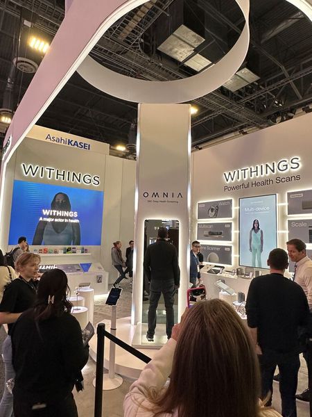 Der französische Hersteller Withings bietet von der intelligenten Waage bis hin zur Smartwatch viele hilfreiche Healthcare Produkte an. (Bild: Vogel IT-Medien)