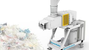 Krauss-Maffei Extrusion aus Laatzen hat etwas Interessantes für das Kunststoffrecycling entwickelt. Es handelt sich um die Seitenfüttereinreichtung ZSA Ultracycle für Zweischneckenextruder. So können nun auch schwer zuführbare Materialien verarbeitet werden. (Bild: Krauss-Maffei Extrusion)