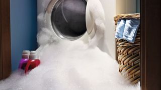 Moderne Waschmaschinen, die H₂O₂ generieren, brauchen spezielle Dichtungen, ansonsten droht der Maschinentod. (diego cervo 2010)