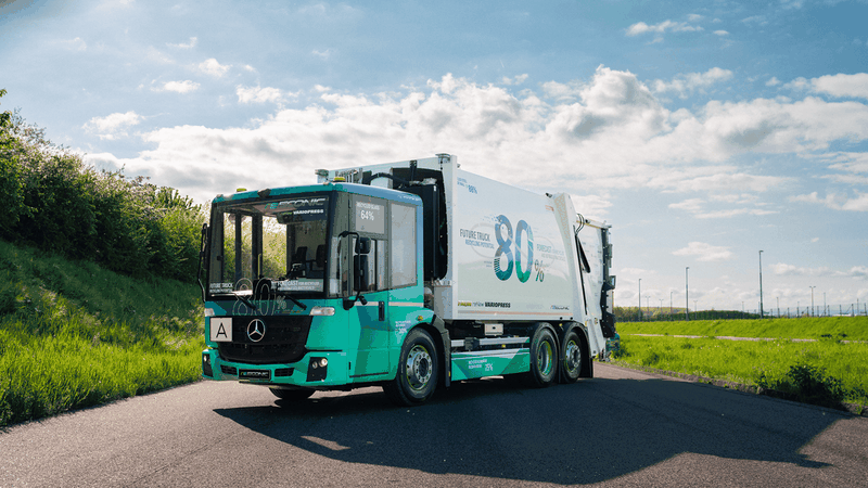  Zweispurig zur Kreislaufwirtschaft: Mercedes-Benz Trucks zeigt den reEconic – ein batterieelektrisches Fahrzeug mit recycelten Materialien.(Bild:  Daimler Truck AG)