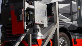 Die Unternehmen im Nefton-Projekt haben erstmals einen Lkw mit 3.000 Ampere Ladestrom geladen. (Bild: MAN Truck & Bus)