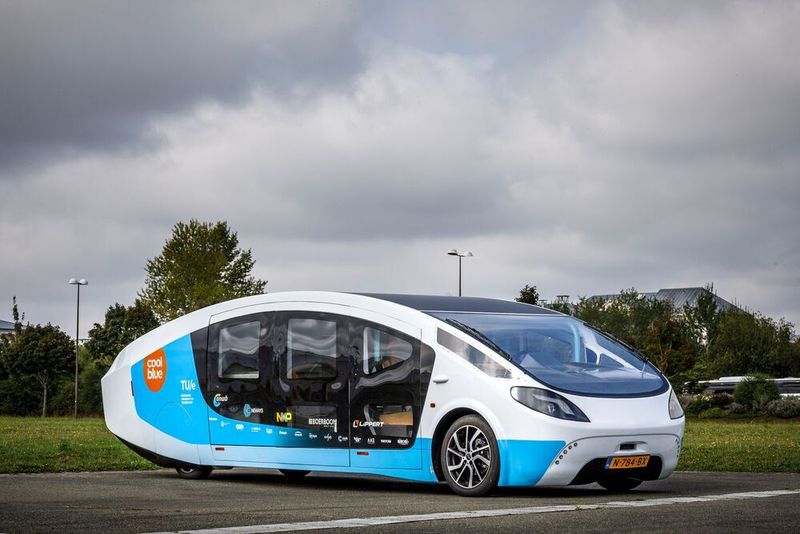 Das Stella Vita: ein mit Photovoltaik-Paneelen bestücktes vollelektrisches Experimentalfahrzeug.  (Renault)